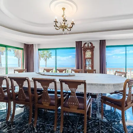 Authentic Canarian With Pool And Ocean Views Лос Менорес