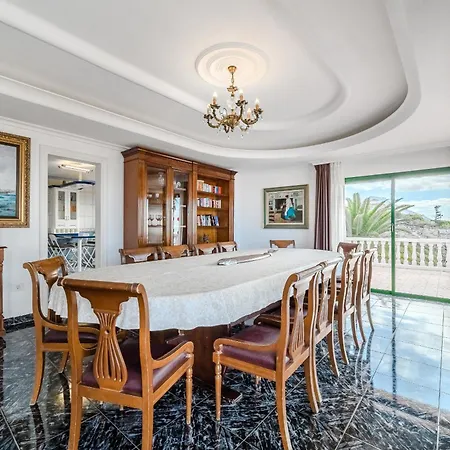 Authentic Canarian With Pool And Ocean Views Вилла Лос Менорес